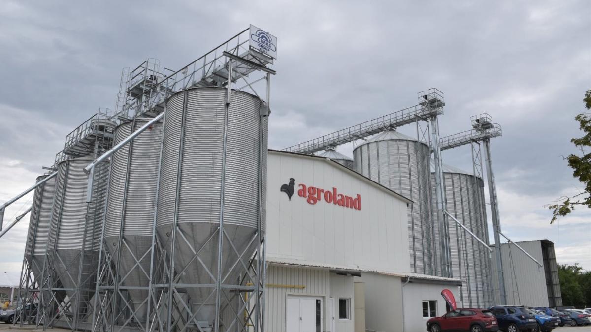 comuna romania s a inaugurat noua fabrica furaje