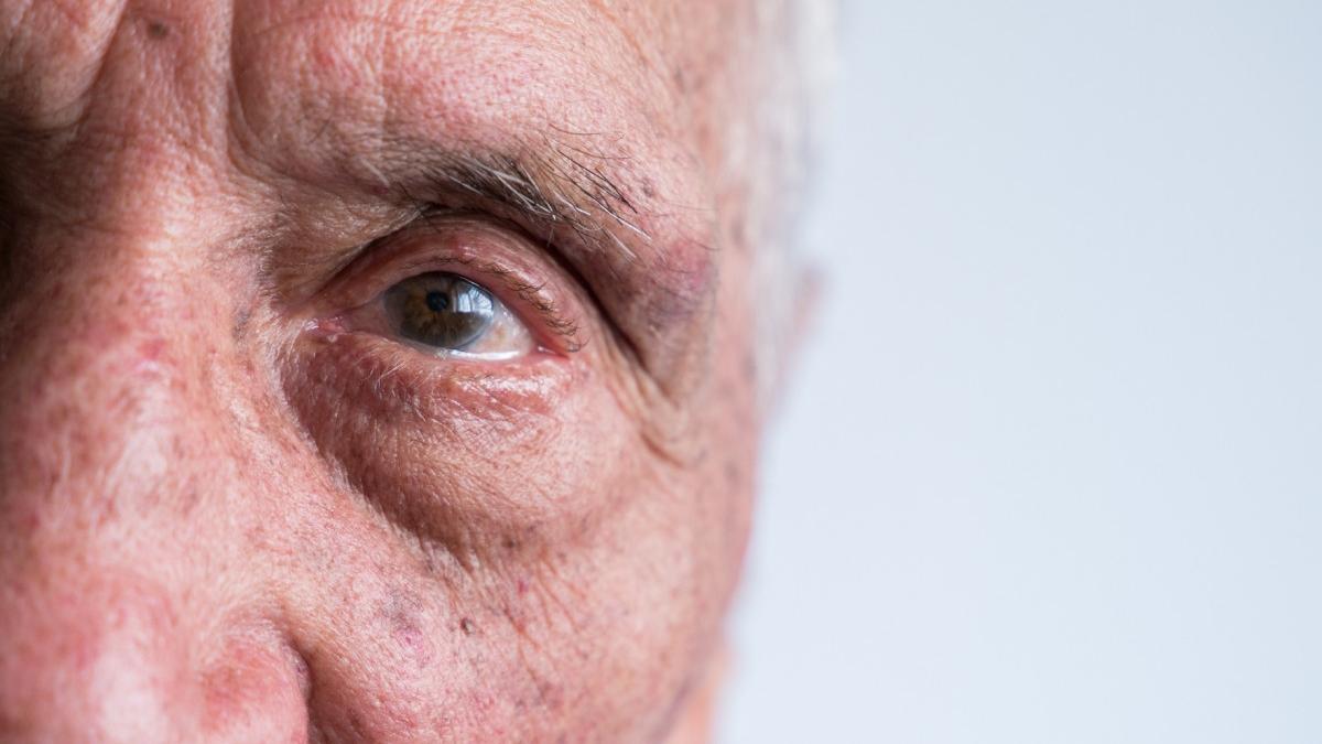 pensionar aruncat geam etaj doi sectie neurochirurgie spital judetean urgenta bacau