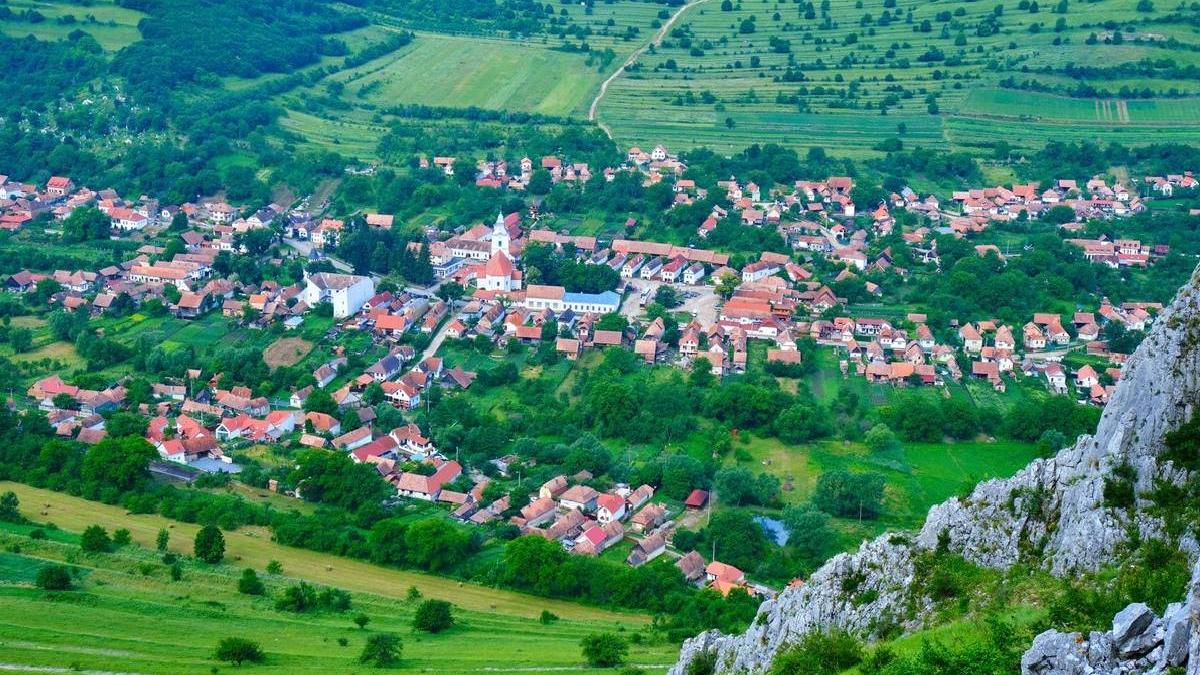 pericol major perla turistica ardeal vizitata anual 100 000 oameni apa contaminata