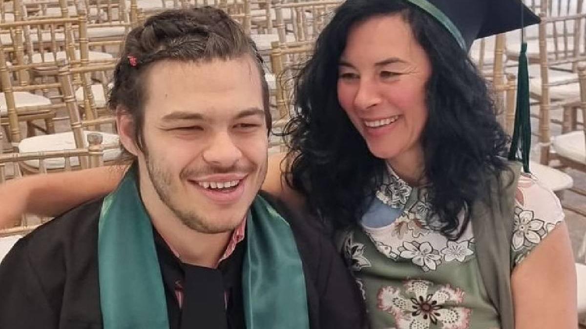 carol tanar absolvit dreptul nota zece