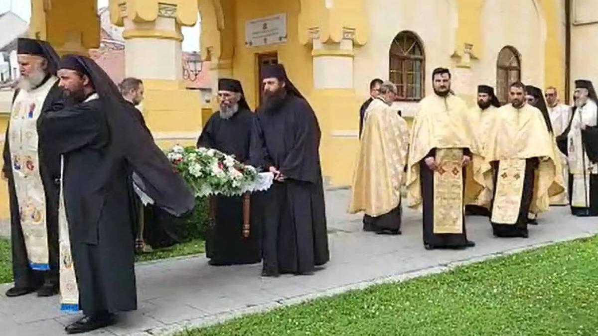 moaste sfanta ana ajuns catedrala alba iulia sute credinciosi