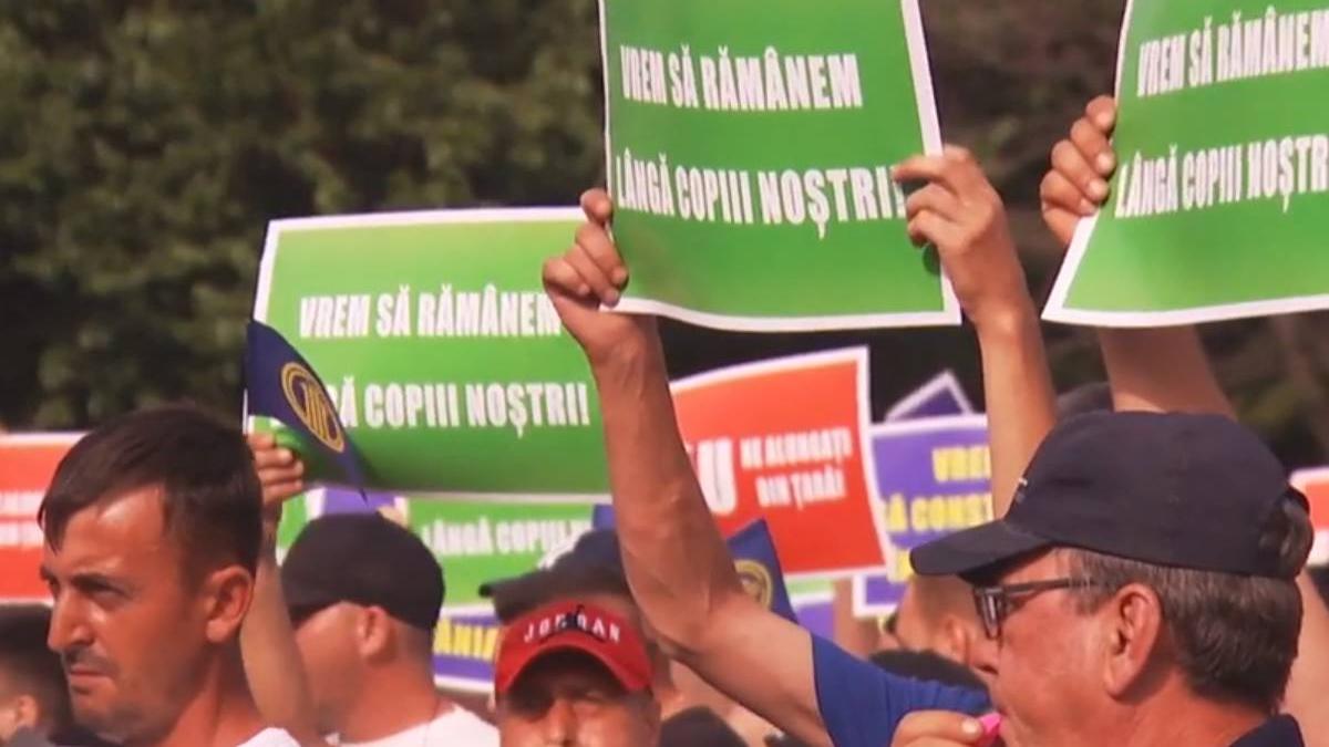 protest constructori guvern piata victoriei bucuresti