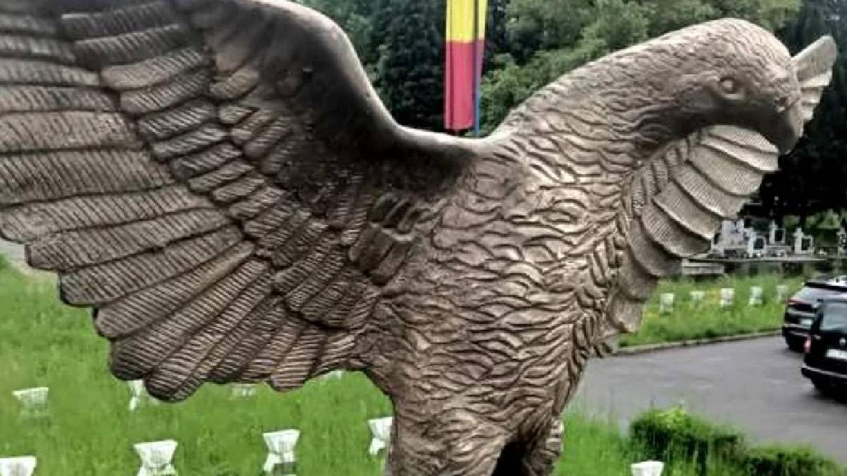 doi tineri arestati furat vandut vultur bronz monument cimitir eroi zalau