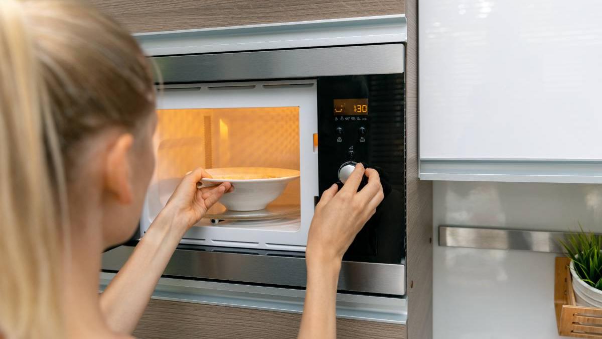 alimente incalzire cuptor cu microunde distrugi mancarea aparat