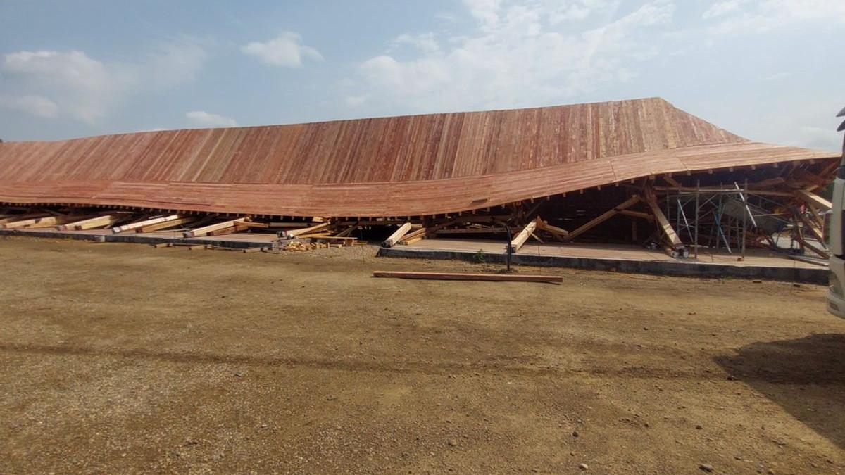 constructie 1 5 milioane euro batalie pod inalt picat inainte inaugurare