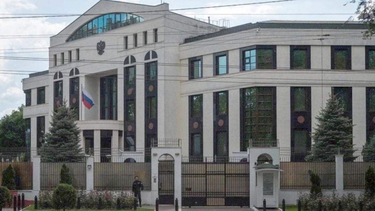 masina izbit poarta ambasada rusia chisinau a parasit locul accidentului