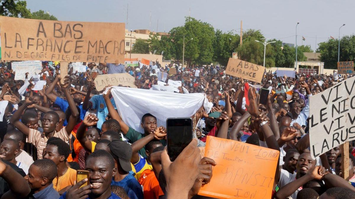 ministerul roman de externe masuri evacuare patru romani niger lovitura de stat militara