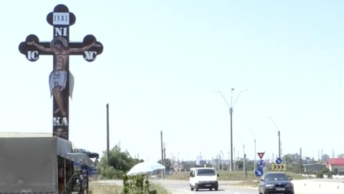 cruci margine drumuri pericol soferi