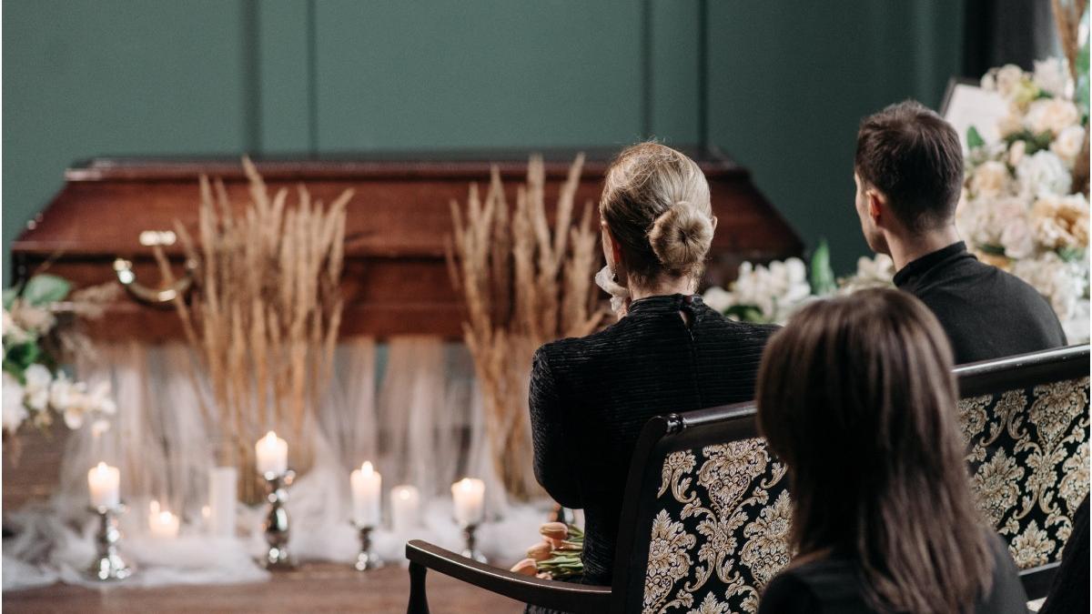 scoli imbalsamare romania scandal firme private statul roman