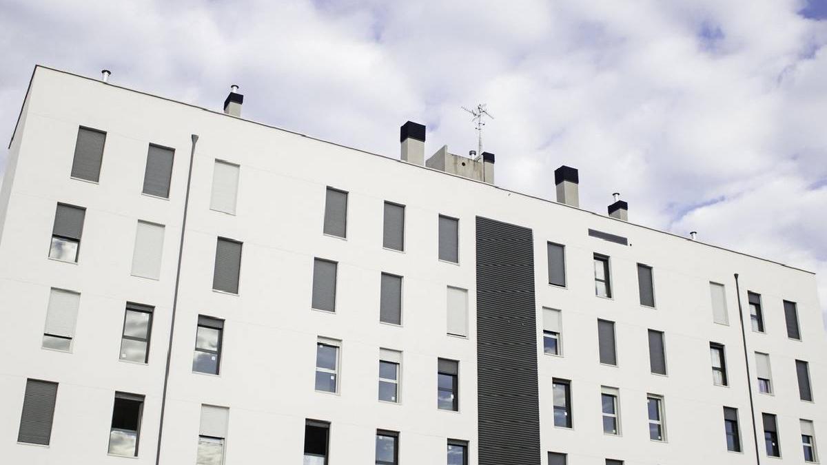 amenzi uriase locuitori bloc gratar balcon