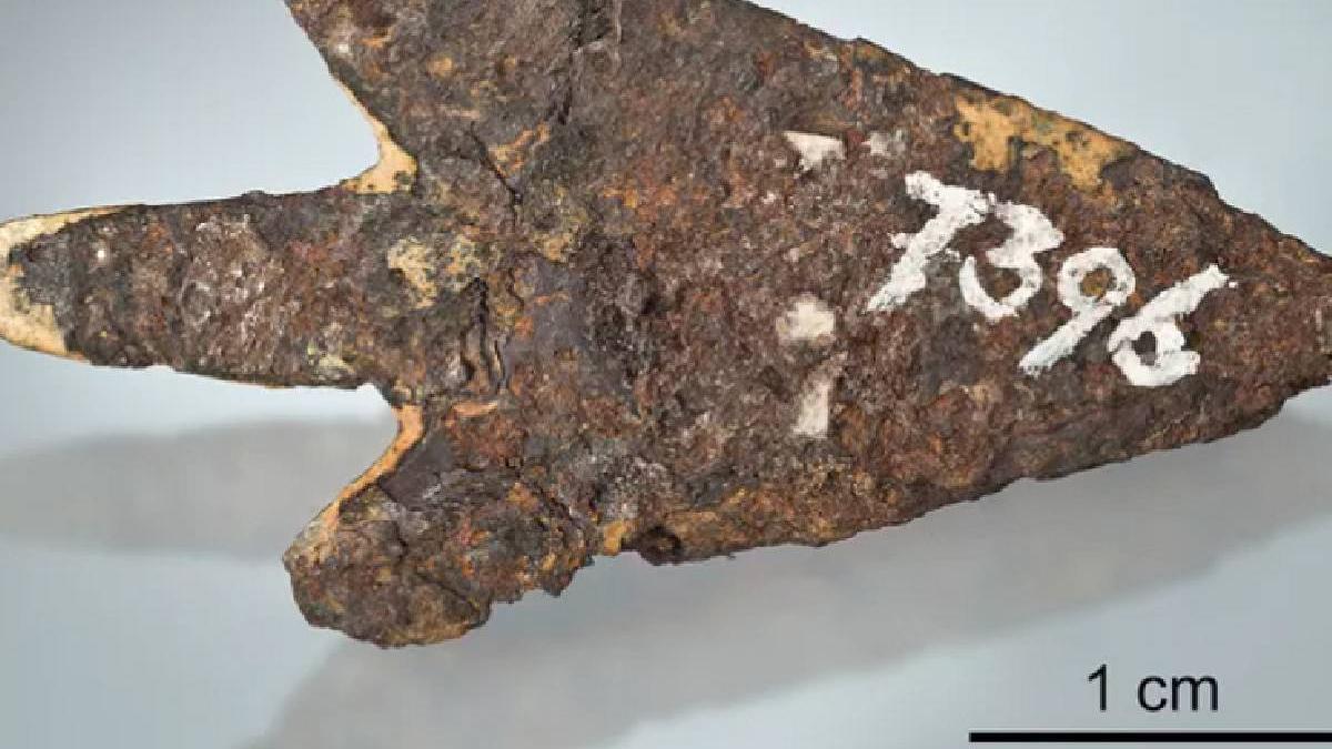 arma veche 3 000 de ani material extraterestru elvetia