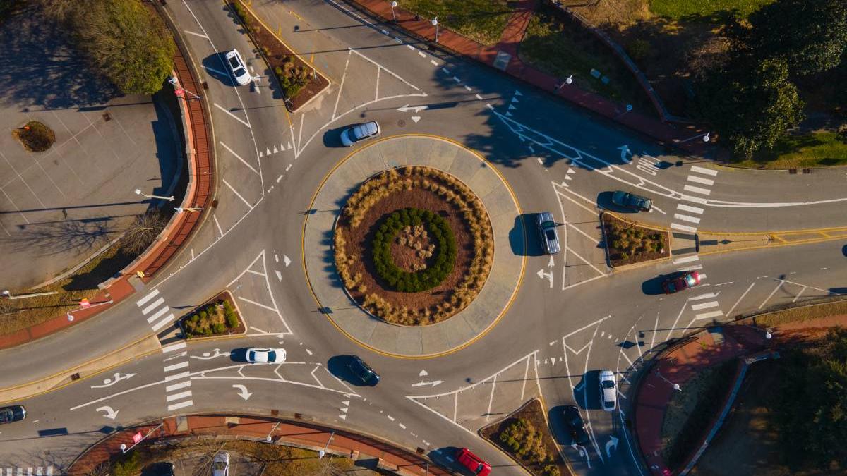 banda prioritate sens giratoriu secret eviti amenda accidente