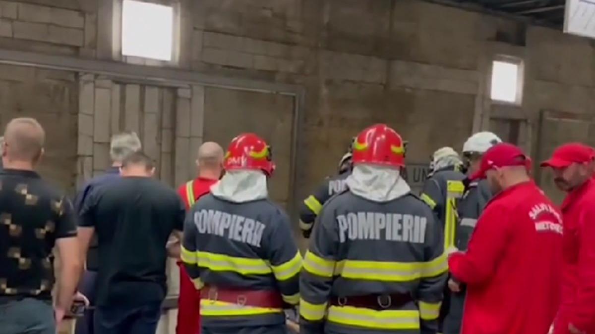 barbat legat caturse metrou interzicerea pacanelelor