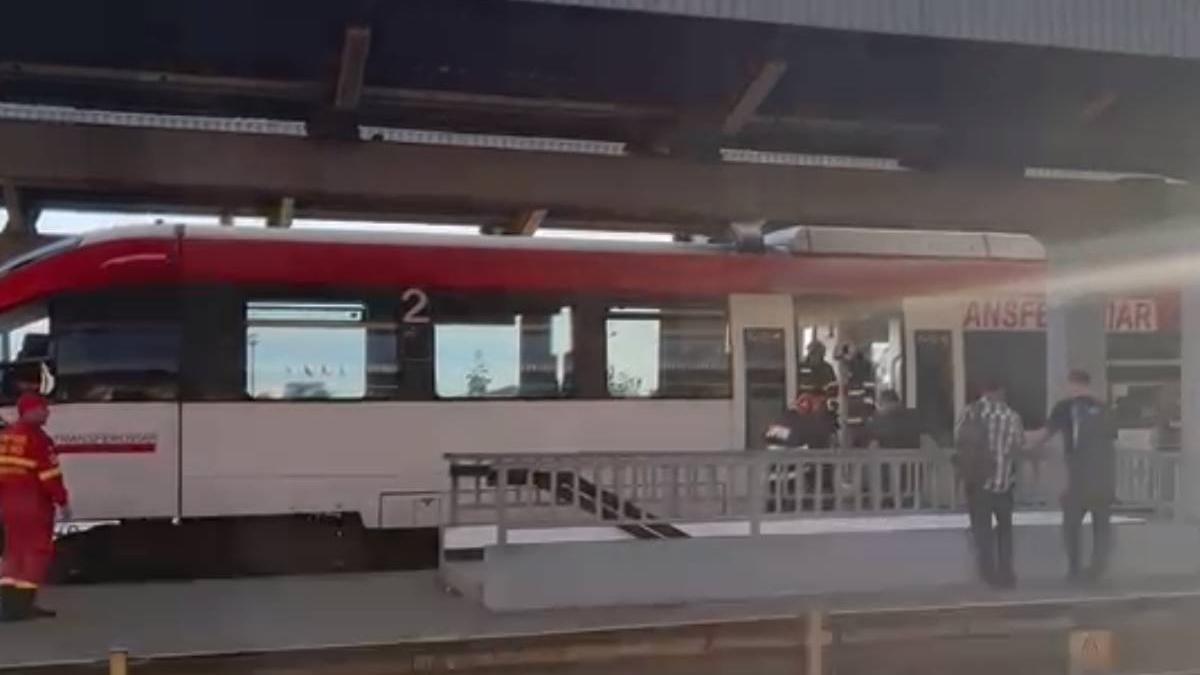 incendiu tren calatori gara ploiesti