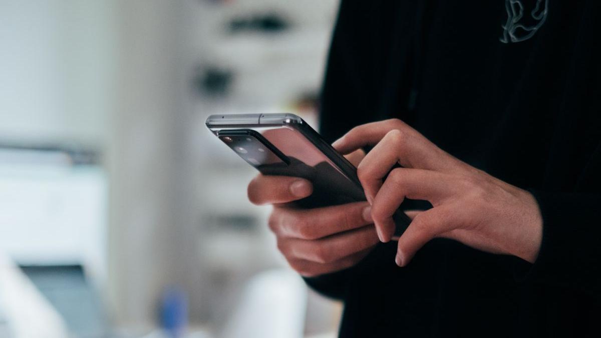 coduri secrete activare functii ascunse smartphone ascultat