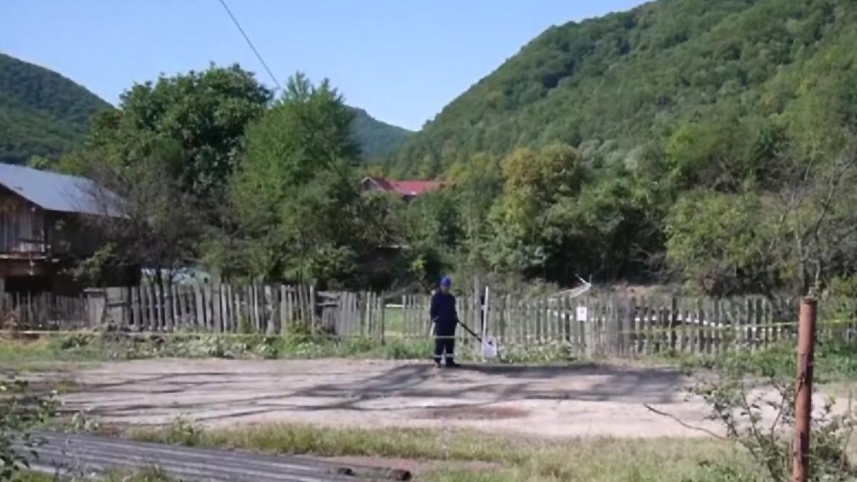 oameni evacuati exploatare sare targu ocna