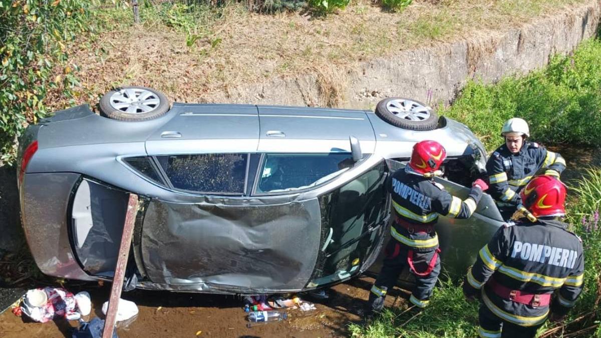 femei incarcerate masina rasturnata rau brad hunedoara