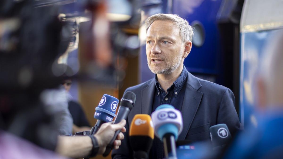 motiv rusia atac ucraina ministru german finante vizita kiev