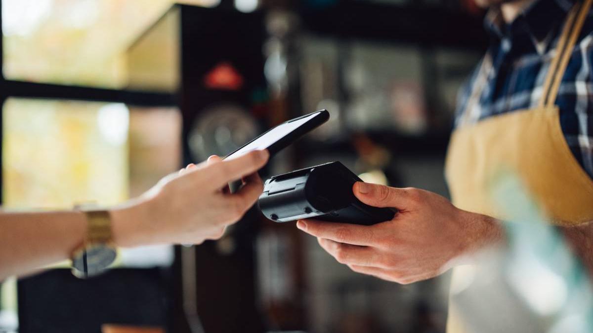 gest ospatar nemultumit primit bacsis 500 euro