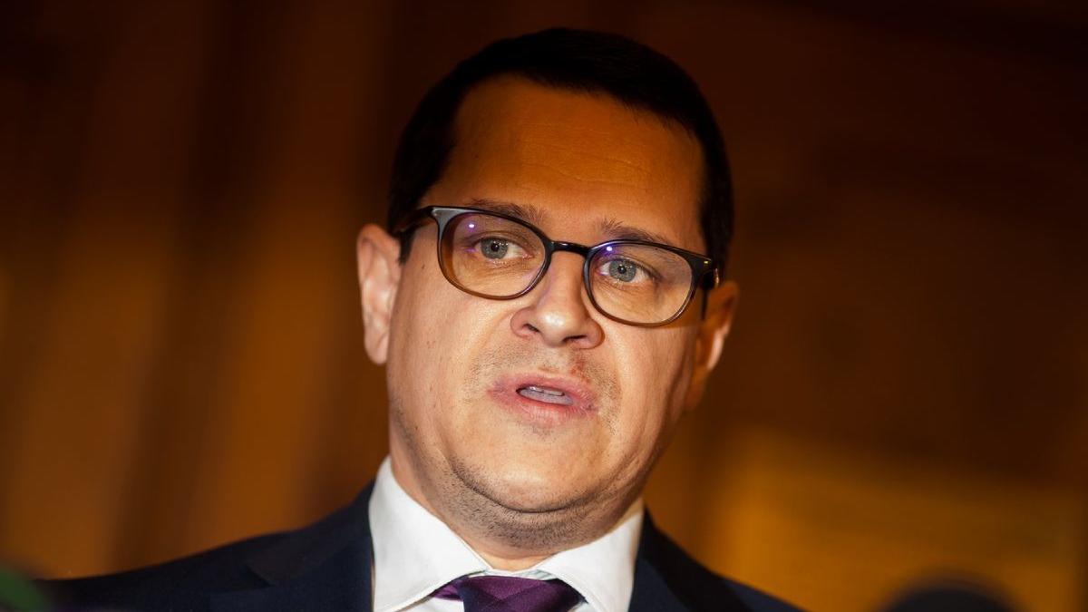 crin antonescu eduard hellvig ipoteza presedintia romaniei