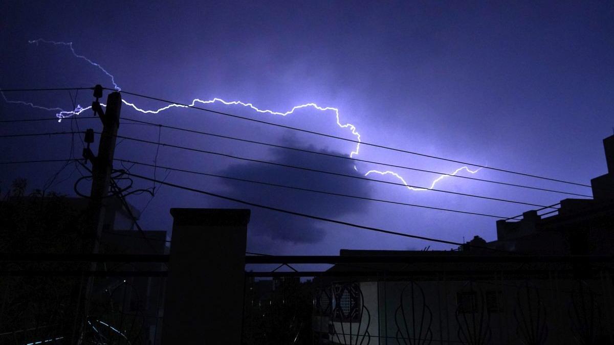 avertizare meteo anm ploi descarcari electrice