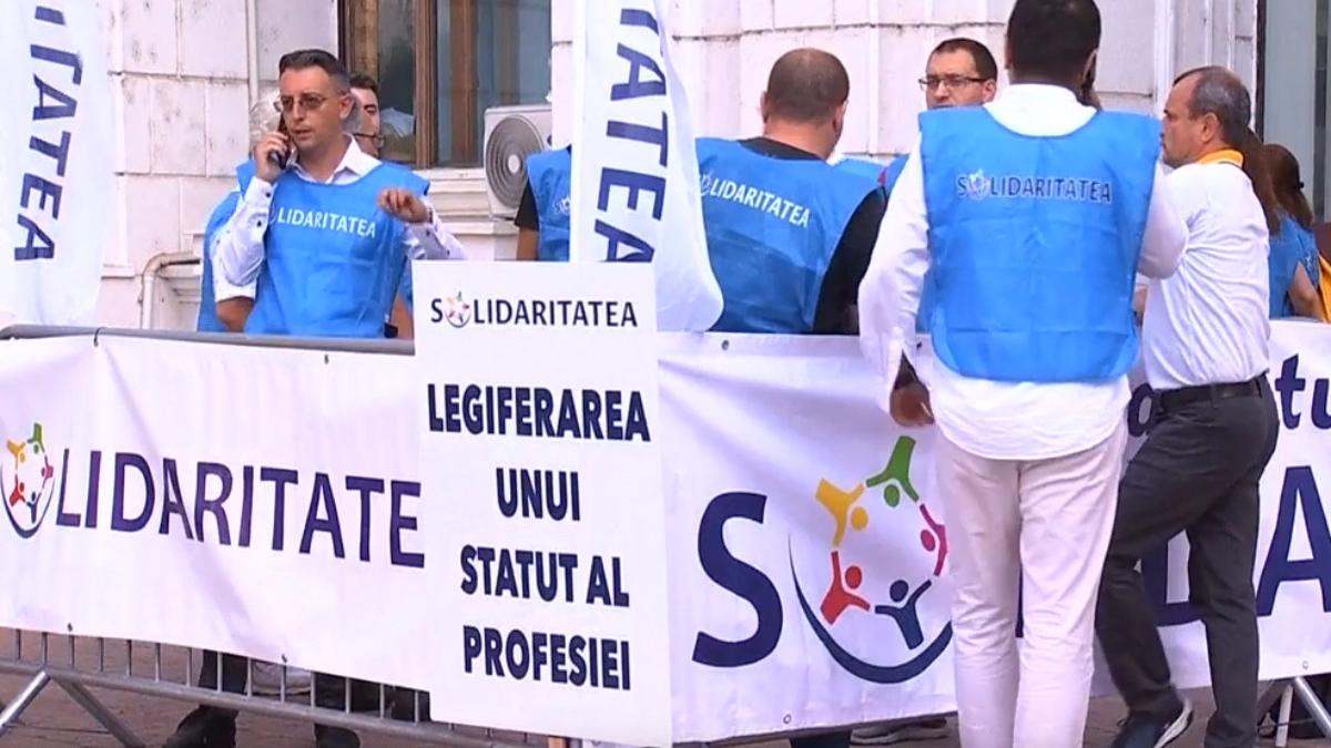 bugetari finante proteste anaf trezorerie salarii mai mari cu 20