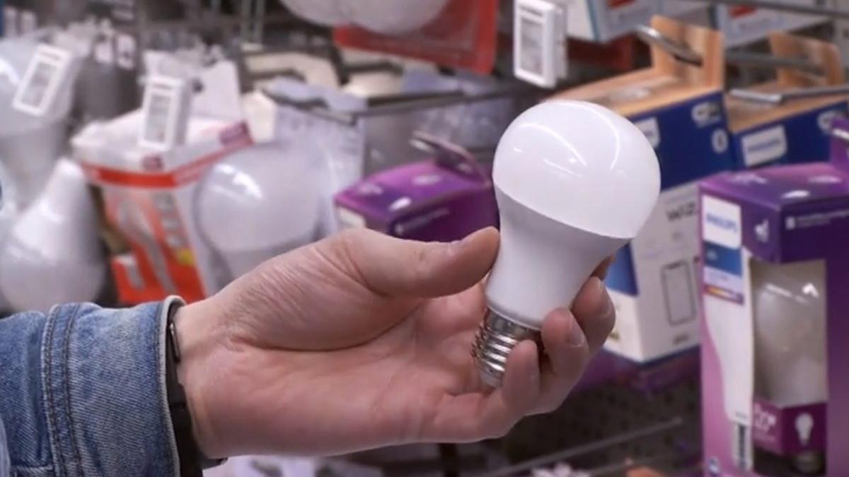 institutiile statului cumpara becuri led 15 milioane euro romania regim austeritate