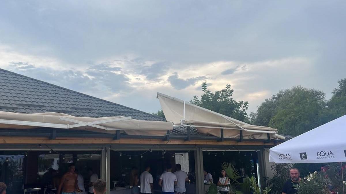 avion distrus copertina dragomiresti deal sala evenimente ilfov