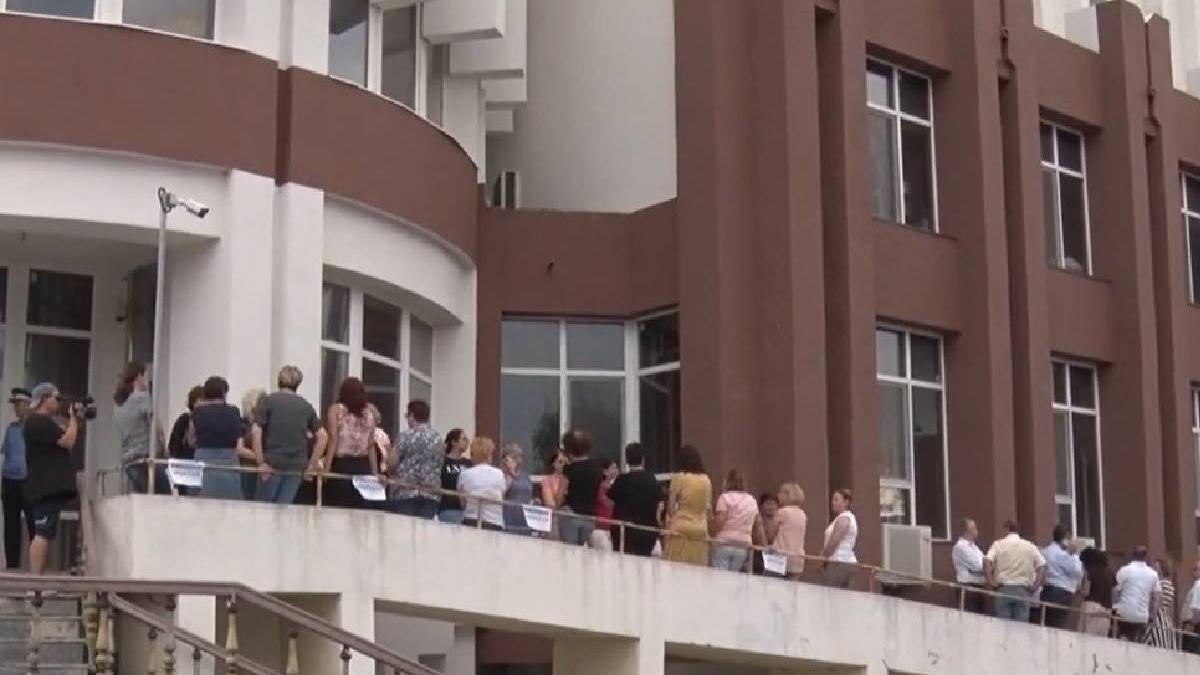 protest bugetari finante salarii mai mari ameninta greva generala