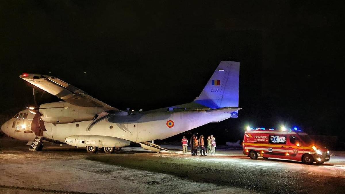 patru victime explozie crevedia transportate aeronave fortelor aeriene romane