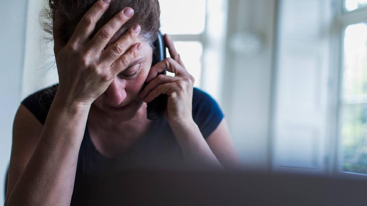 noua metoda inselatorie telefon oameni sunati persoane pretind politia romana