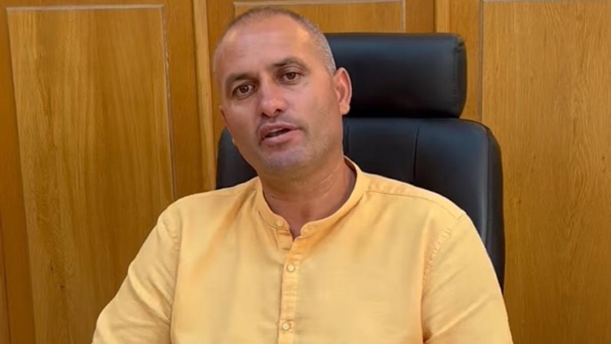 primar crevedia florin petre exclus psd