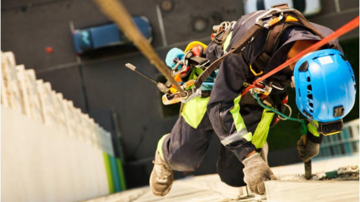 batrana galati alpinist utilitar etajul 11 hot