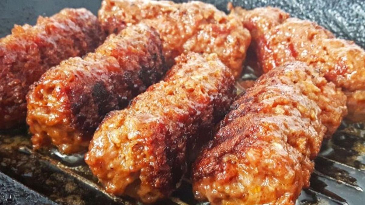 micii romanesti in meniul restaurantului lui donald trump din chicago pret urias