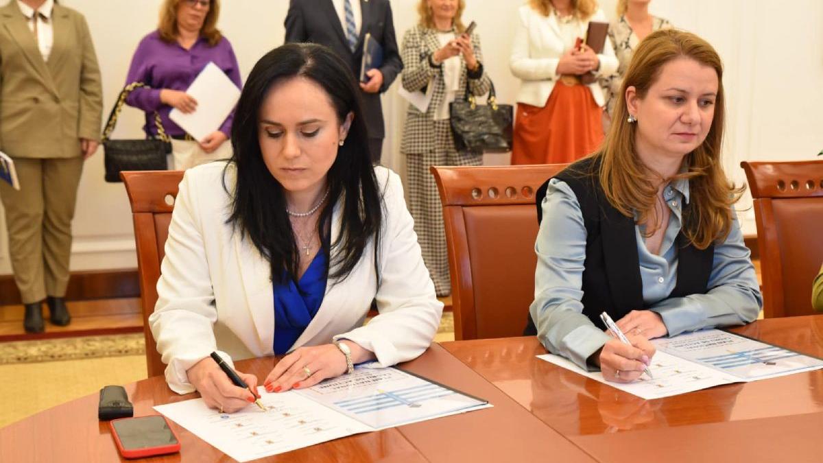 simona bucura oprescu ministrul muncii combatere consum droguri scoli