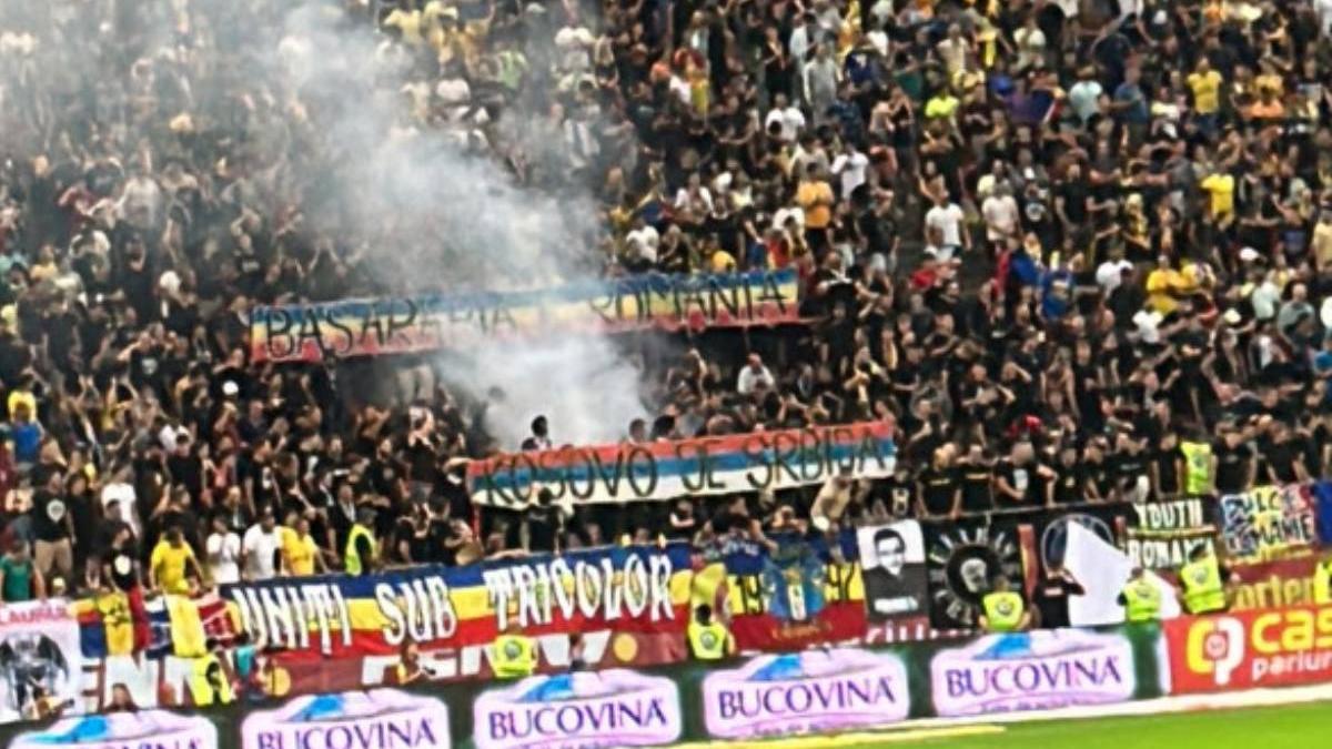 romania kosovo meci intrerupt banner tenta politica federatia romana fotbal risc sanctiune uefa