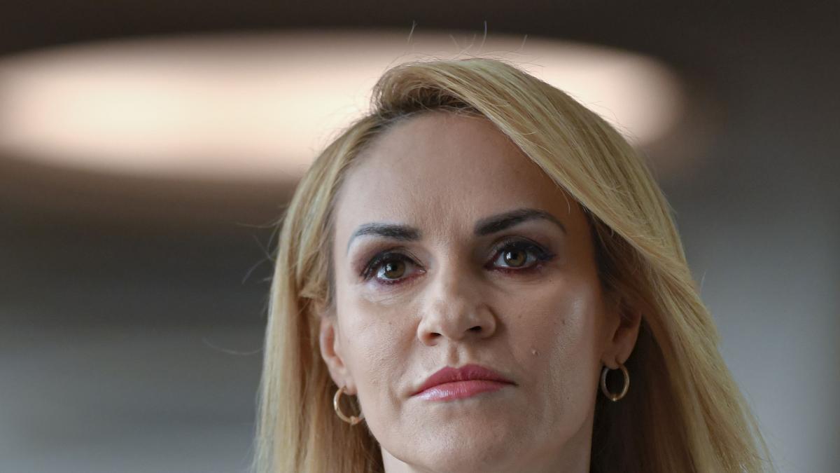 gabriela firea capitala proiecte blocate