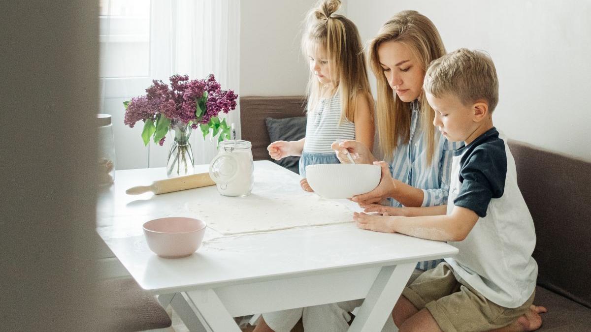 categorii romance primesc 50 la suta mai multi bani anunt marcel ciolacu