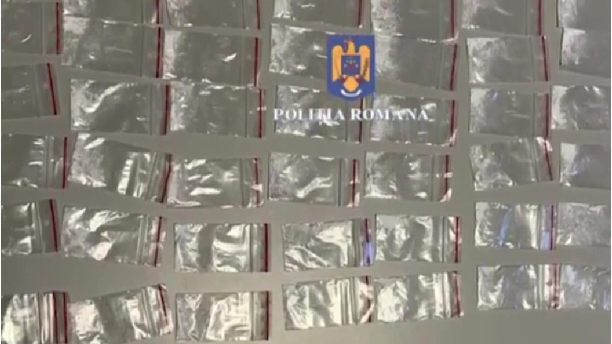 mama batuta fiu bucuresti politia a gasit peste 100 pliculete substante interzise