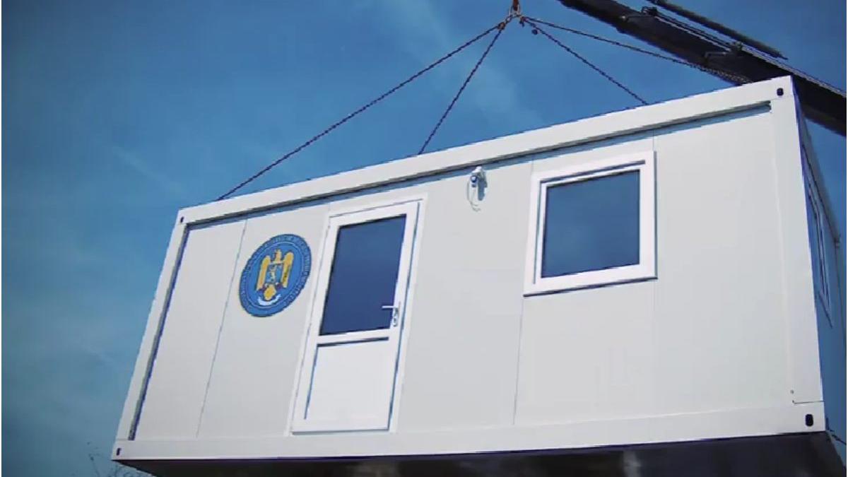 oameni explozii crevedia traiesc containere