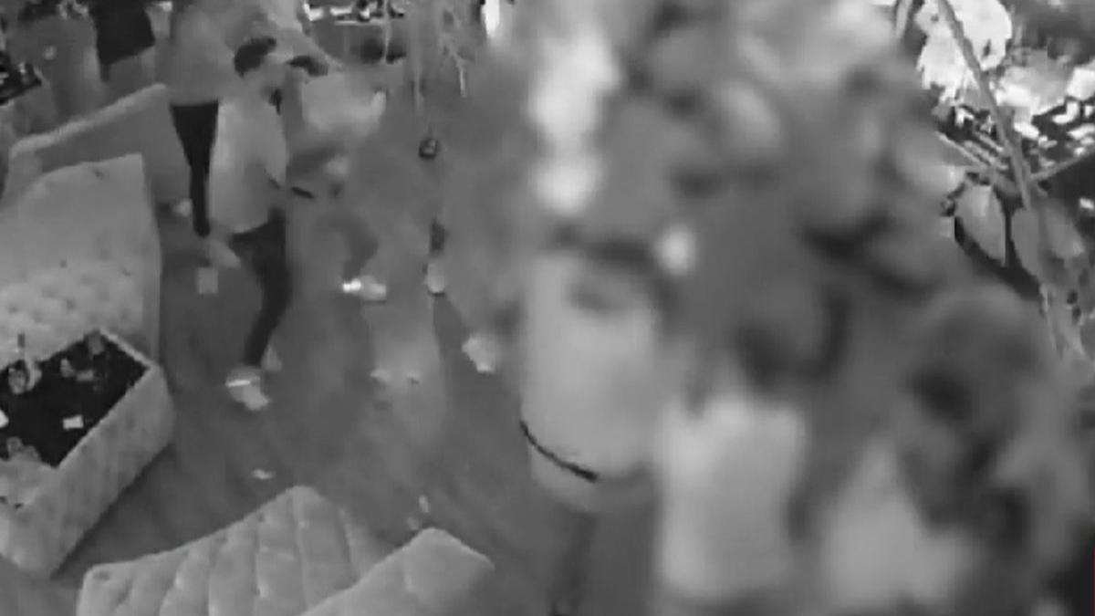 agent penitenciar craiova batut bagat spital sub priviri doi politisti opt persoane retinute