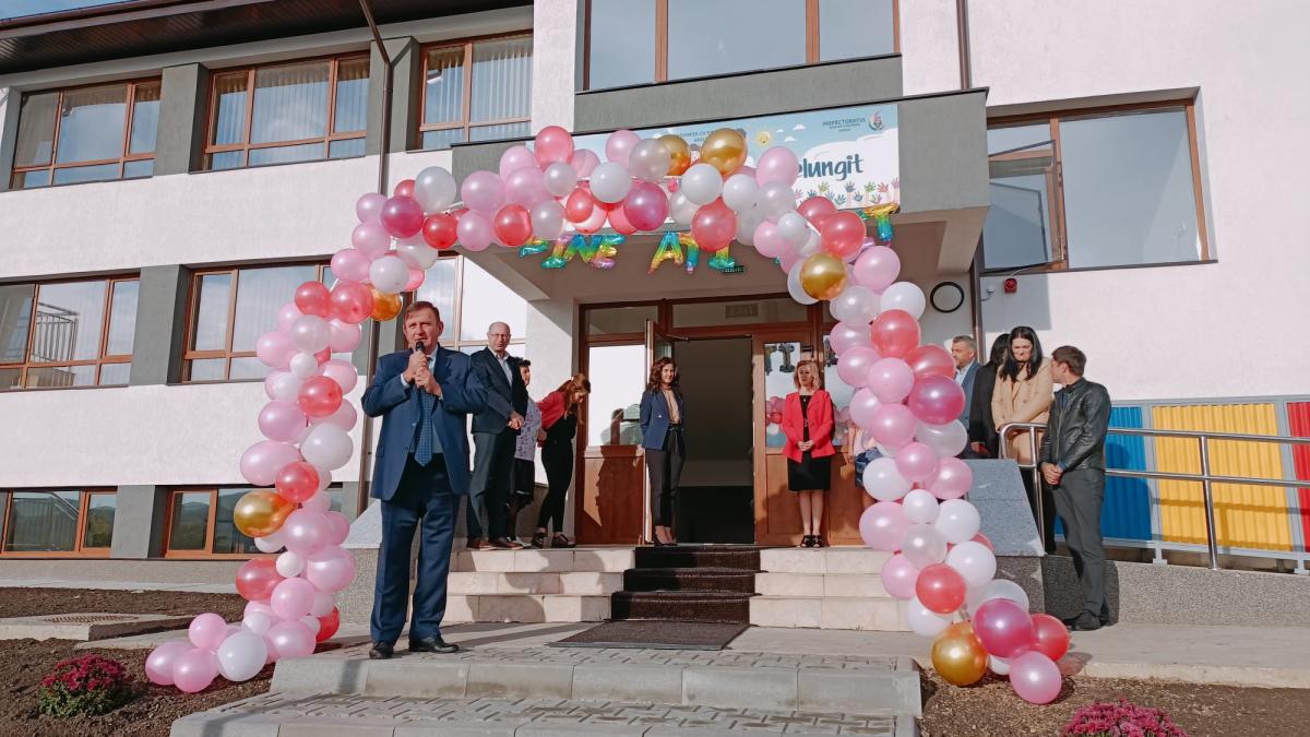 zid gradinita vaslui groapa teren panta