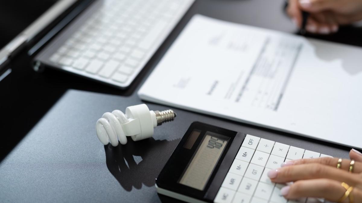 judete romania consumatori pot plati factura curent gaze jumatate pret conditii reducere