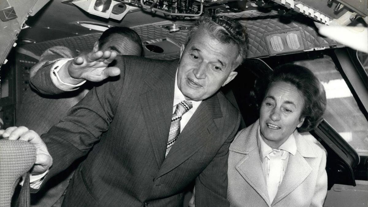 nicolae ceausescu cadouri licitatie casa artmark