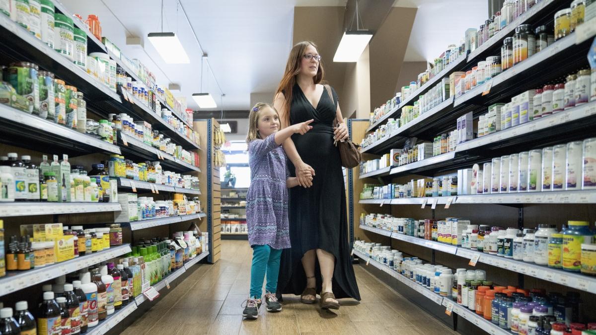 prioritate magazine ghisee femei insarcinate parinti copii sub 5 ani lege adoptata