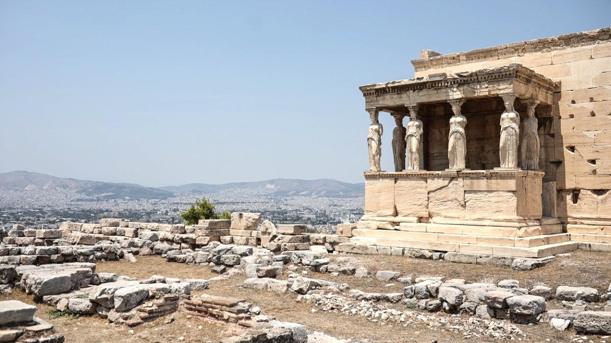 turista romanca retinuta politie grecia a plecat suvenir acropole