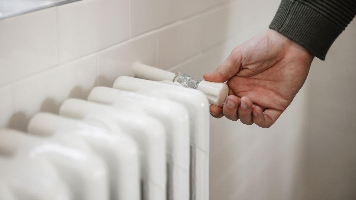 revolta oradea reclamatii termoficare calorifere calde canicula septembrie