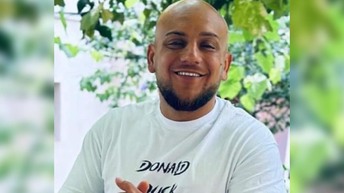 alerta barbat cu un tatuaj cu un pistol mitraliera pe ceafa cautat pentru tentativa de omor