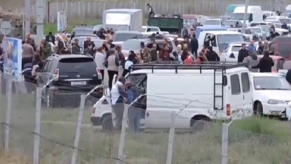 exod armeni nagorno karabah oameni fug represalii gruvern azer