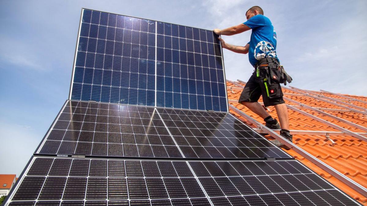 Programul Casa Verde Fotovoltaice 2023 a fost suspendat de Curtea de Apel din Oradea | Reacţia AFM